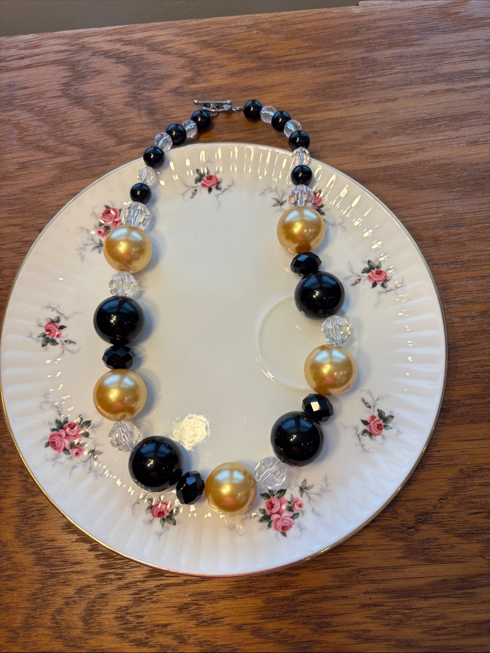 Elegant Black and Gold Beaded Necklace - Women Jewelry